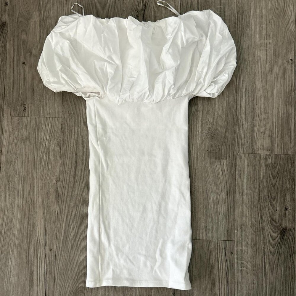 White off the shoulder top #offtheshoulder